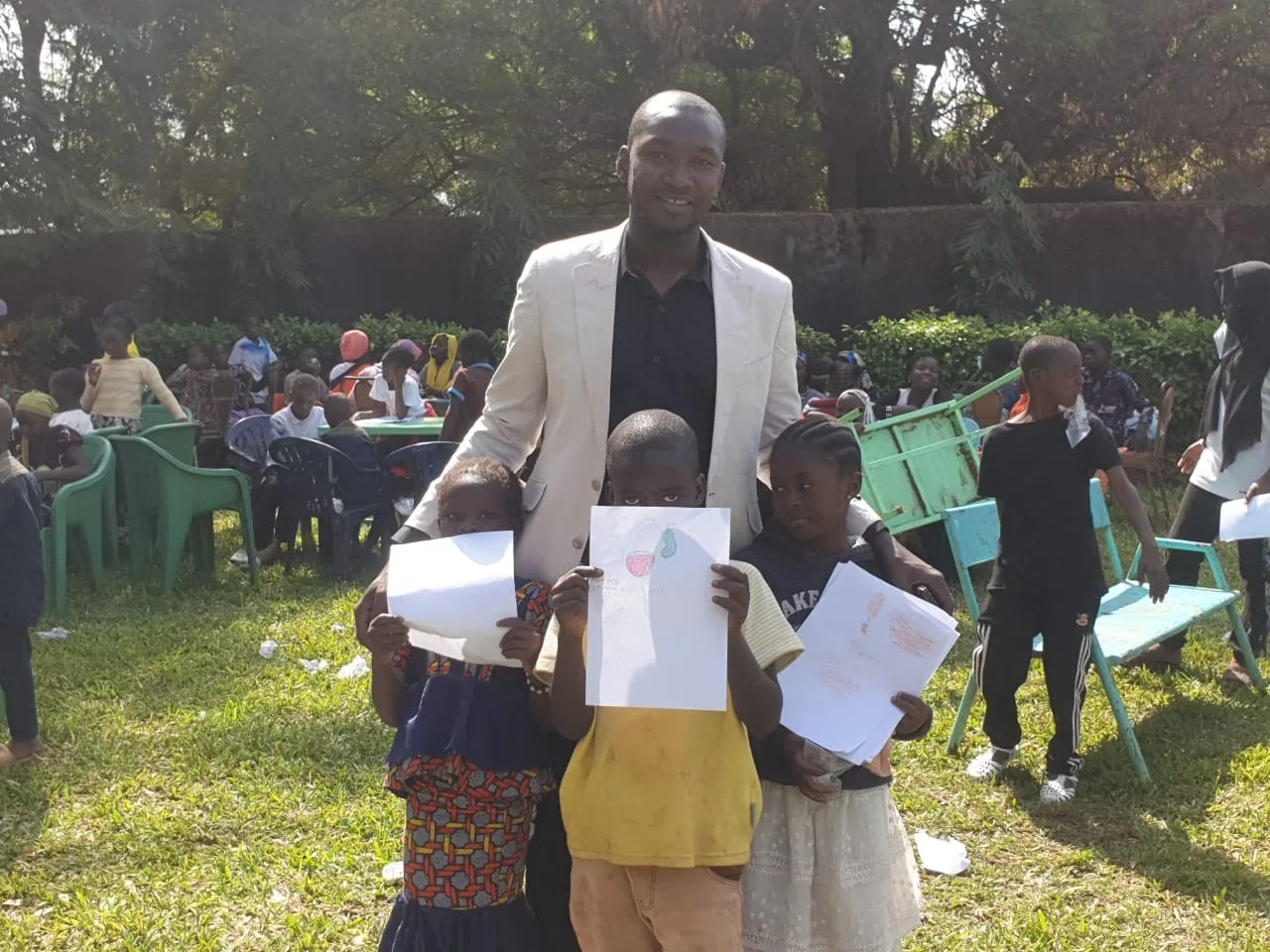 Members of AN KA SININASIGI at a community gathering